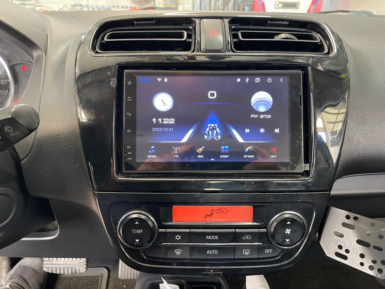 התקנת מולטימדיה מיצובישי